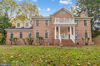 2527 HUNTER MILL RD, Oakton, VA 22124