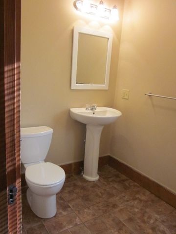 330 West St, Braintree, MA 02184
