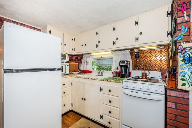 4187 72ND STREET N 32, St Petersburg, FL 33709