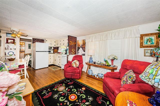 4187 72ND STREET N 32, St Petersburg, FL 33709