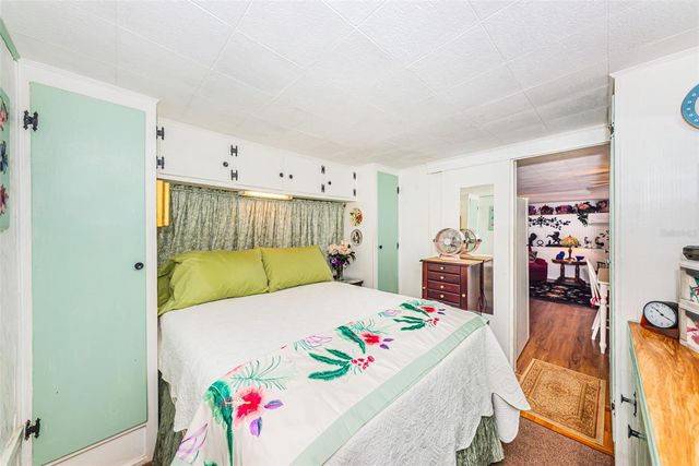 4187 72ND STREET N 32, St Petersburg, FL 33709