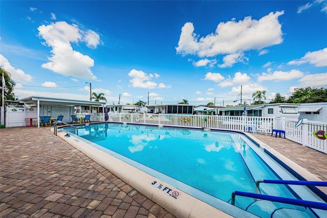4187 72ND STREET N 32, St Petersburg, FL 33709