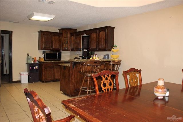 15809 W Los Cerritos Circle, Edinburg, TX 78541