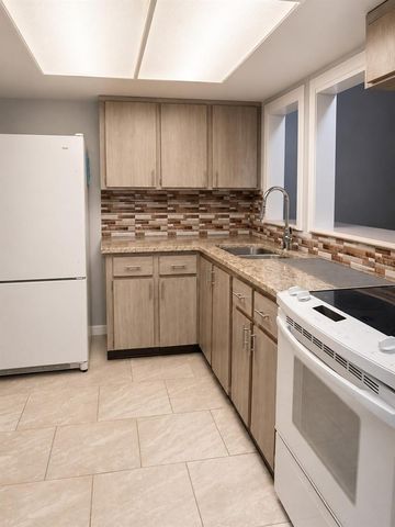 400 AUBURN DRIVE 3, Daytona Beach, FL 32118