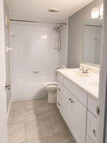 400 AUBURN DRIVE 3, Daytona Beach, FL 32118