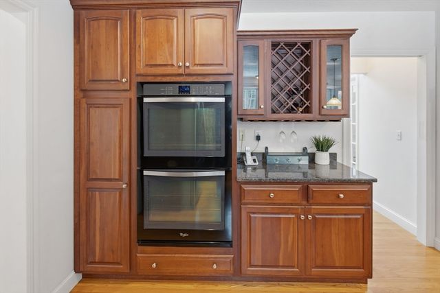 24 Talbott Farm Dr, Mendon, MA 01756