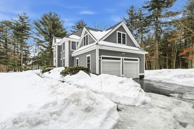 24 Talbott Farm Dr, Mendon, MA 01756