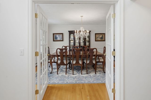 24 Talbott Farm Dr, Mendon, MA 01756