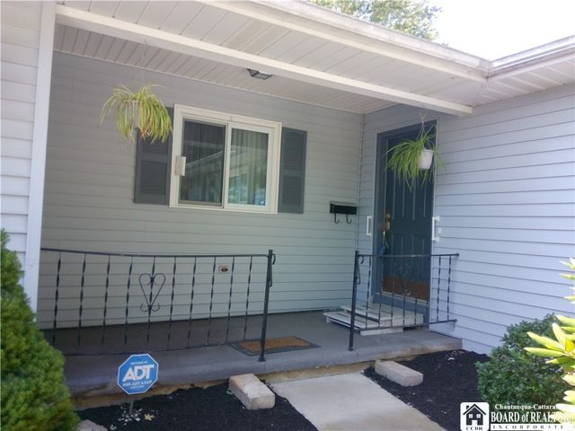 165 Connecticut Avenue, Jamestown, NY 14701