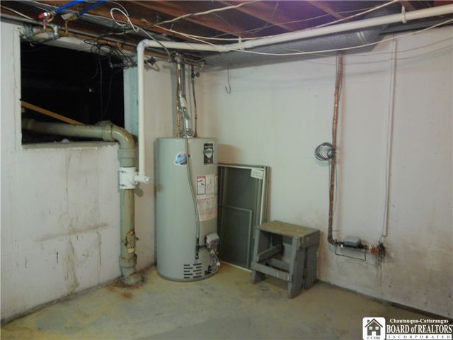 165 Connecticut Avenue, Jamestown, NY 14701