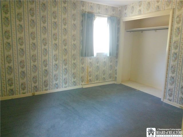 165 Connecticut Avenue, Jamestown, NY 14701