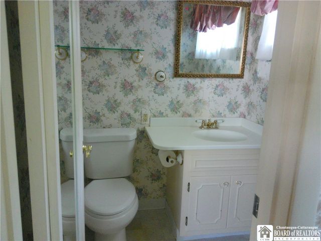 165 Connecticut Avenue, Jamestown, NY 14701