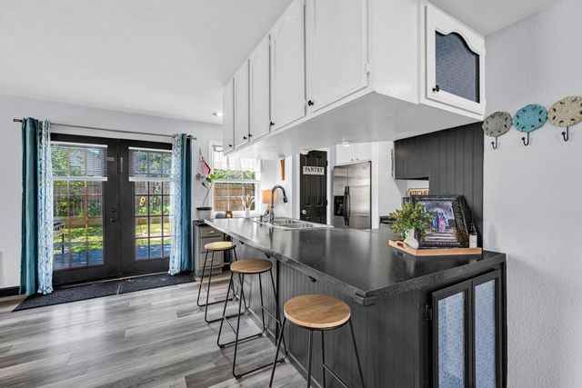 105 Pennycuick Drive, Mountain View, MO 65548