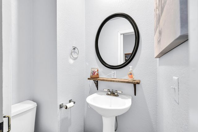 105 Pennycuick Drive, Mountain View, MO 65548