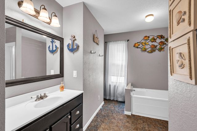 105 Pennycuick Drive, Mountain View, MO 65548