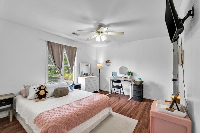 105 Pennycuick Drive, Mountain View, MO 65548