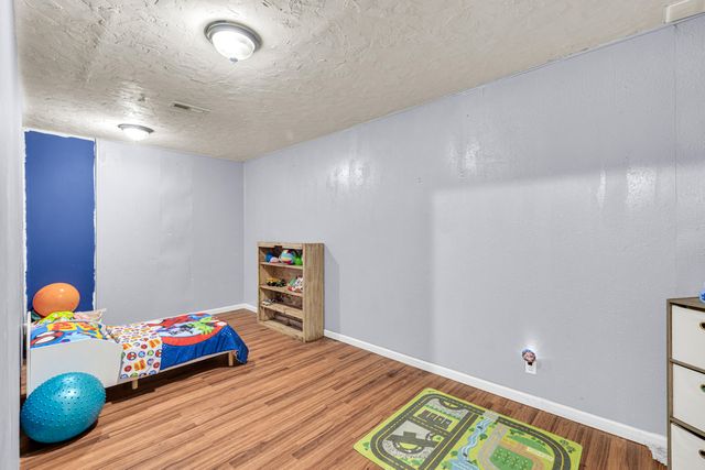 105 Pennycuick Drive, Mountain View, MO 65548