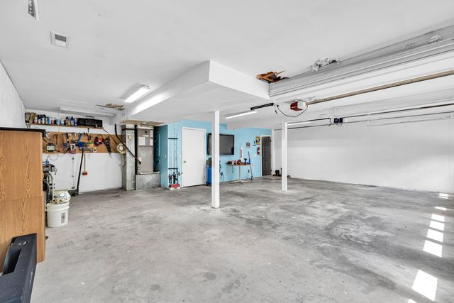 105 Pennycuick Drive, Mountain View, MO 65548