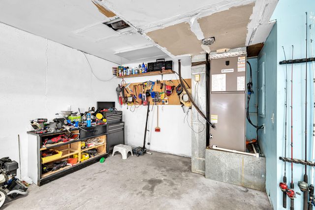 105 Pennycuick Drive, Mountain View, MO 65548