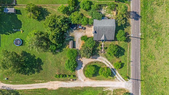 105 Pennycuick Drive, Mountain View, MO 65548