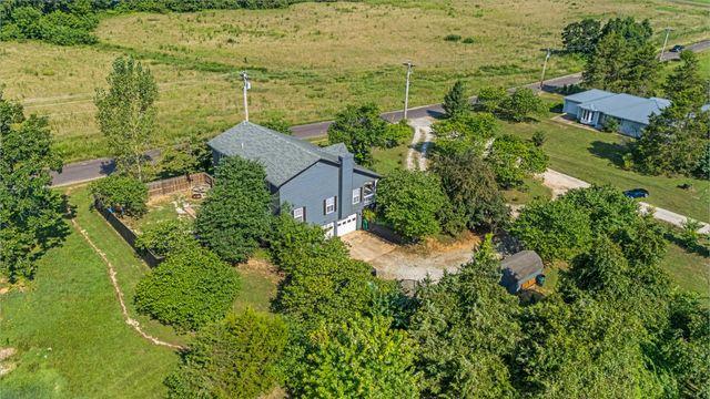 105 Pennycuick Drive, Mountain View, MO 65548