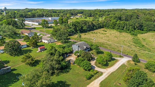 105 Pennycuick Drive, Mountain View, MO 65548