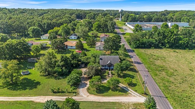 105 Pennycuick Drive, Mountain View, MO 65548