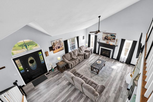 105 Pennycuick Drive, Mountain View, MO 65548