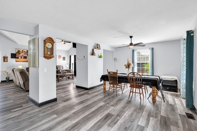 105 Pennycuick Drive, Mountain View, MO 65548