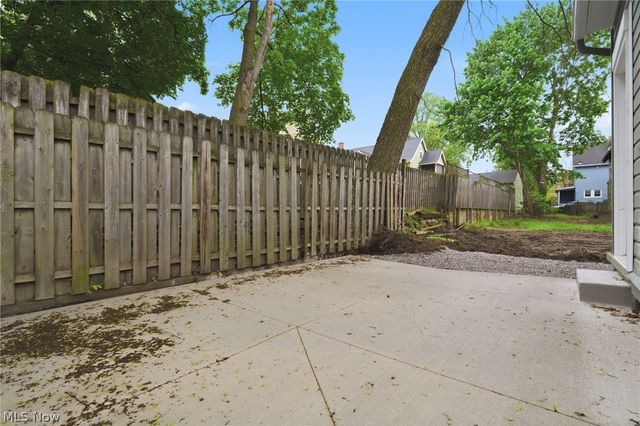 50 Belvidere Way, Akron, OH 44302