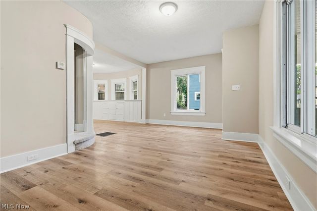 50 Belvidere Way, Akron, OH 44302