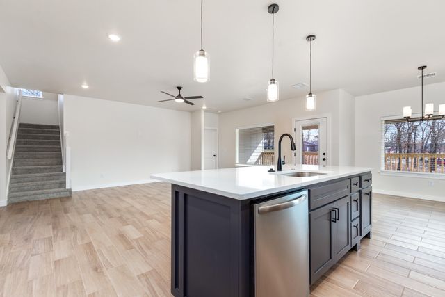 1312 Hummingbird Lane, Grove, OK 74344