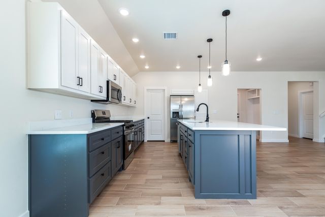 1312 Hummingbird Lane, Grove, OK 74344