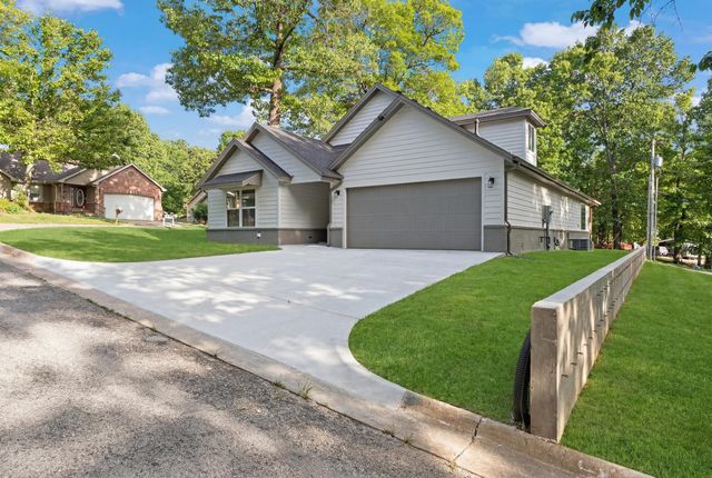 1312 Hummingbird Lane, Grove, OK 74344