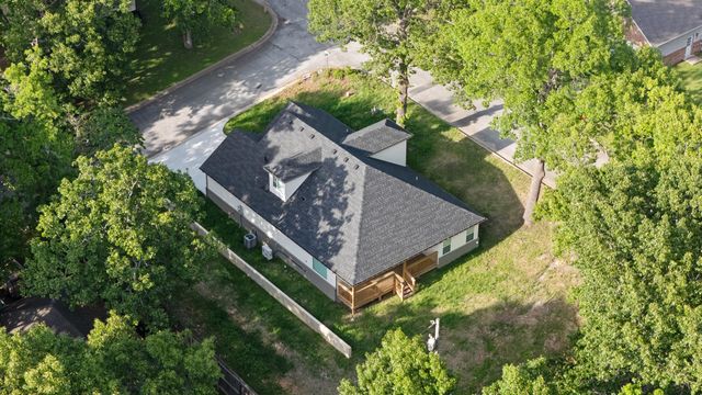 1312 Hummingbird Lane, Grove, OK 74344