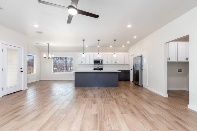 1312 Hummingbird Lane, Grove, OK 74344
