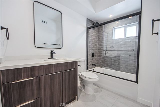 5235 Satsuma Avenue, North Hollywood, CA 91601