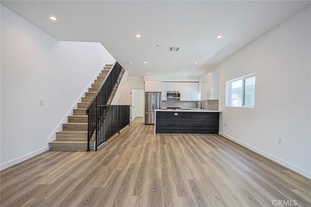 5235 Satsuma Avenue, North Hollywood, CA 91601