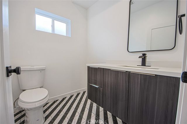 5235 Satsuma Avenue, North Hollywood, CA 91601