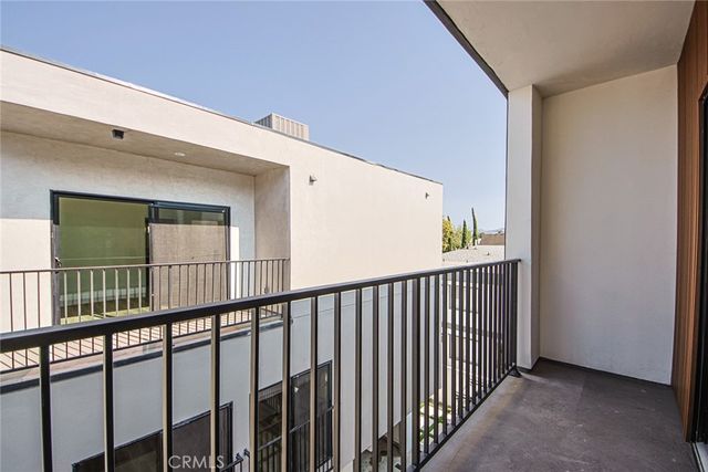 5235 Satsuma Avenue, North Hollywood, CA 91601