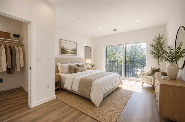5235 Satsuma Avenue, North Hollywood, CA 91601
