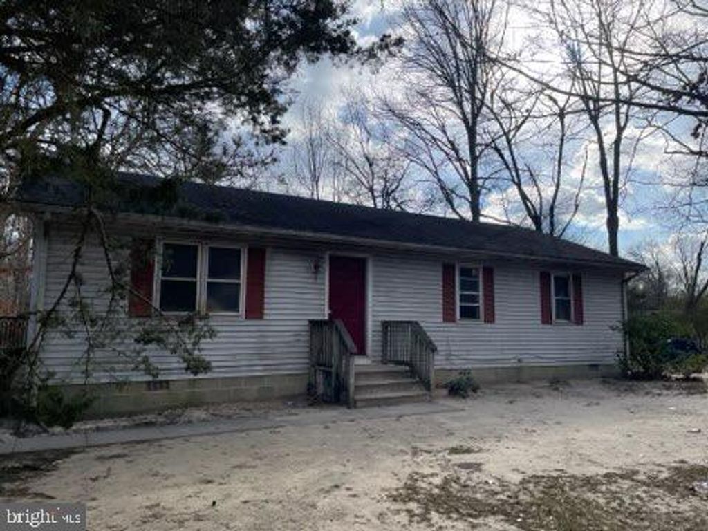 626 CLOVERFIELD LN, Harrington, DE 19952