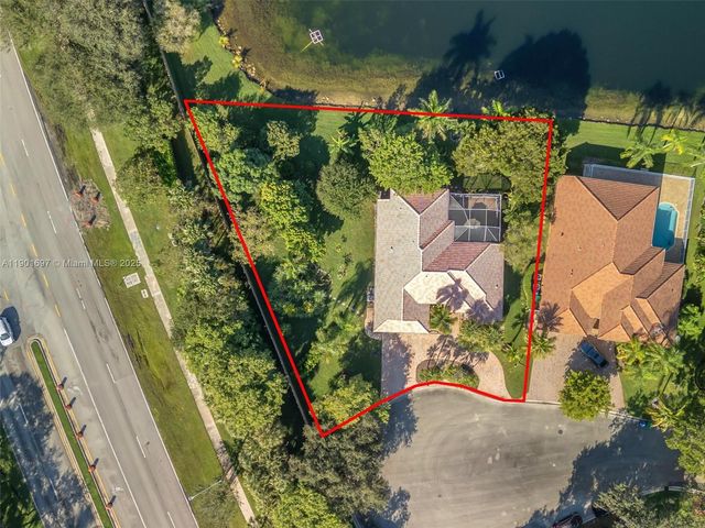 302 NW 120th Dr, Coral Springs, FL 33071