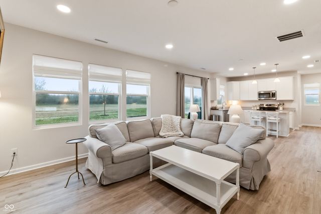 9959 Redwood Peak Lane, Indianapolis, IN 46259