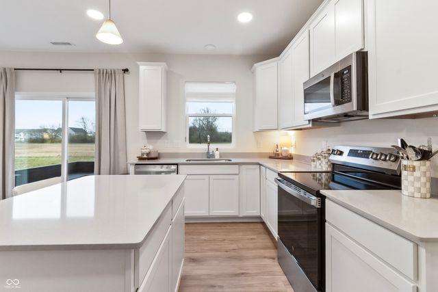 9959 Redwood Peak Lane, Indianapolis, IN 46259