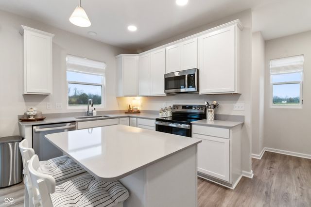 9959 Redwood Peak Lane, Indianapolis, IN 46259