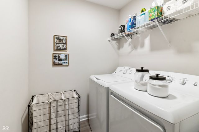 9959 Redwood Peak Lane, Indianapolis, IN 46259