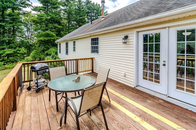 59 Gillespie Street, Pine Bush, NY 12566