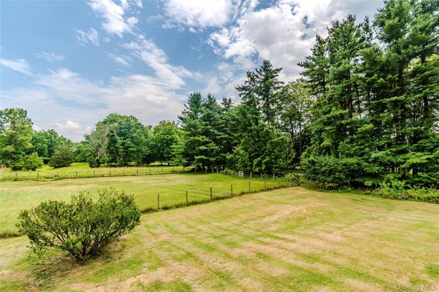 59 Gillespie Street, Pine Bush, NY 12566
