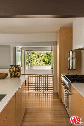 2866 Westbrook Avenue, Los Angeles, CA 90046